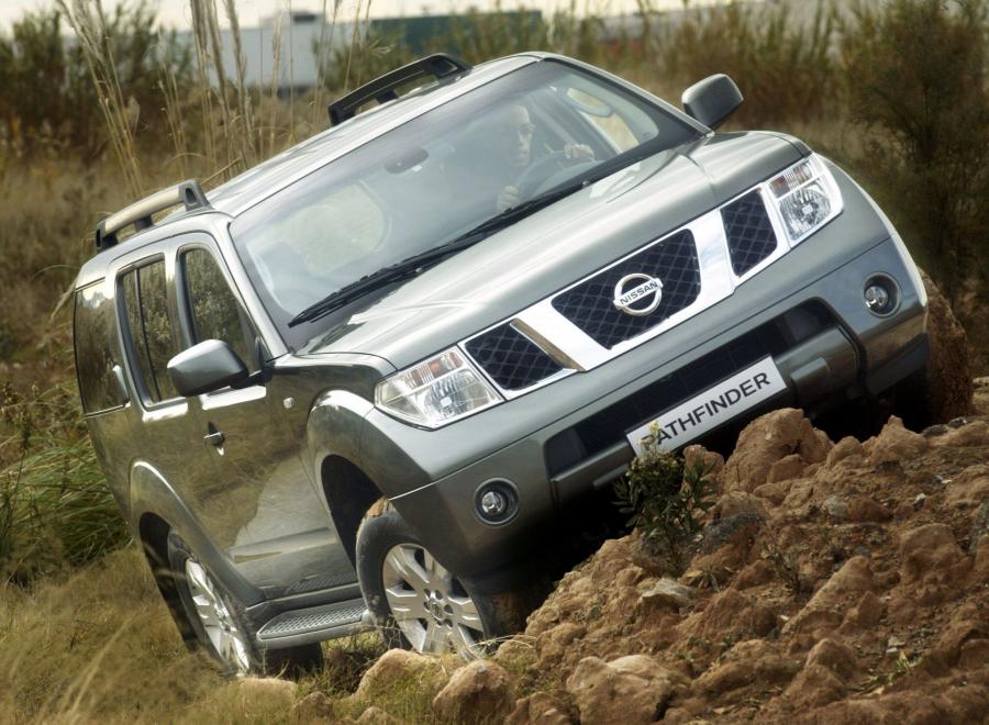  Nissan Pathfinder 2004 года  (фото 6 из 19)